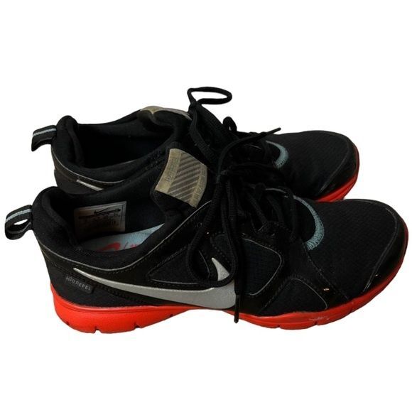 Nike Free TR Shield Pack Training Shoes Black Red Women’s Size 8 - Picture 2 of 11